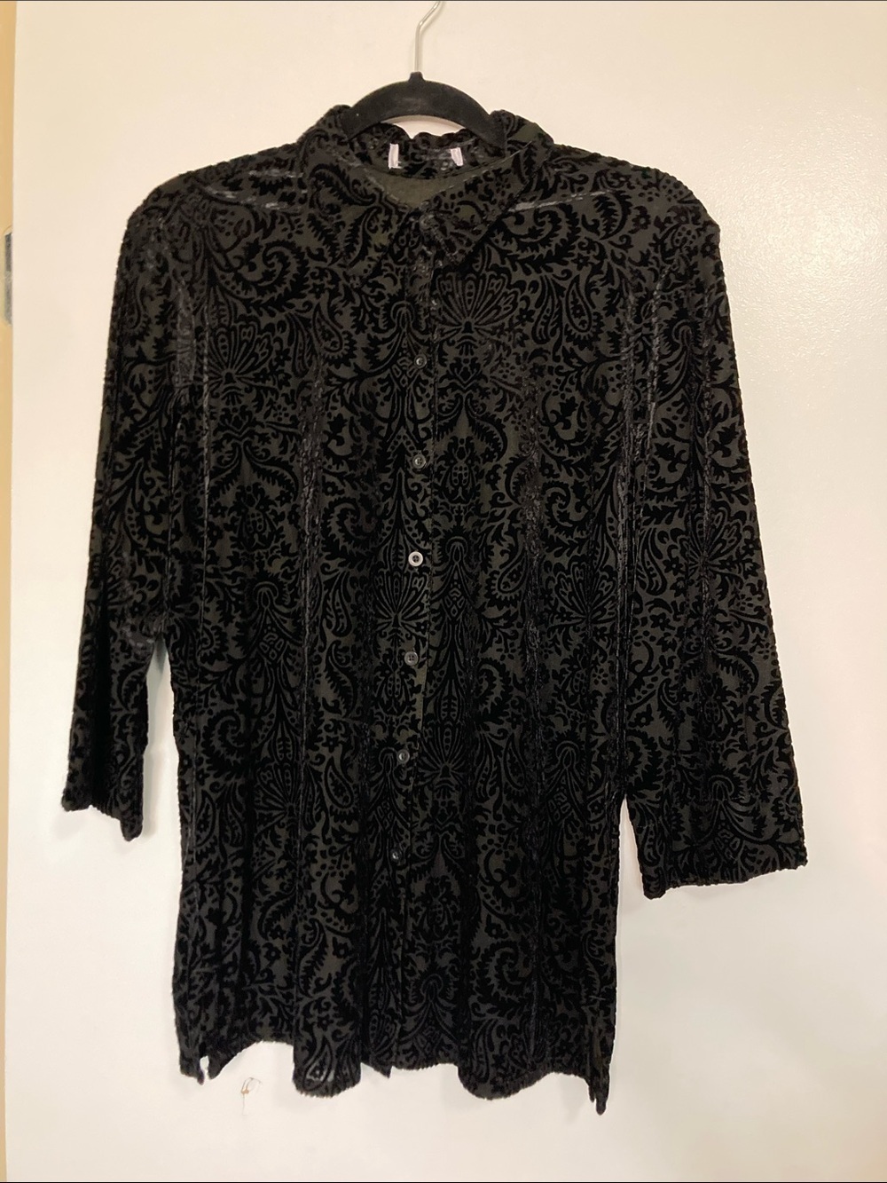 Women’s black velvet button down with pasiley baroque pattern L